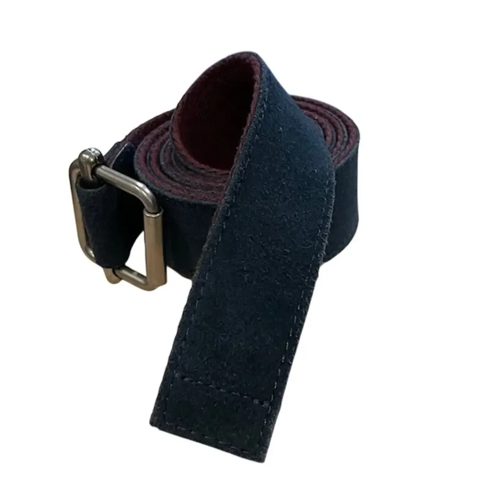 Unbranded men's navy and maroon vegan leather belt.